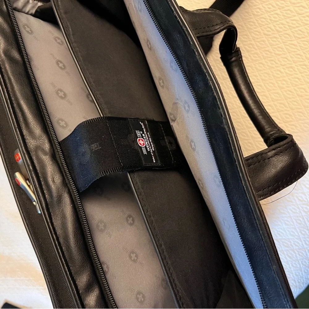 WENGER Comp-U-Folio Notebook Laptop Bag